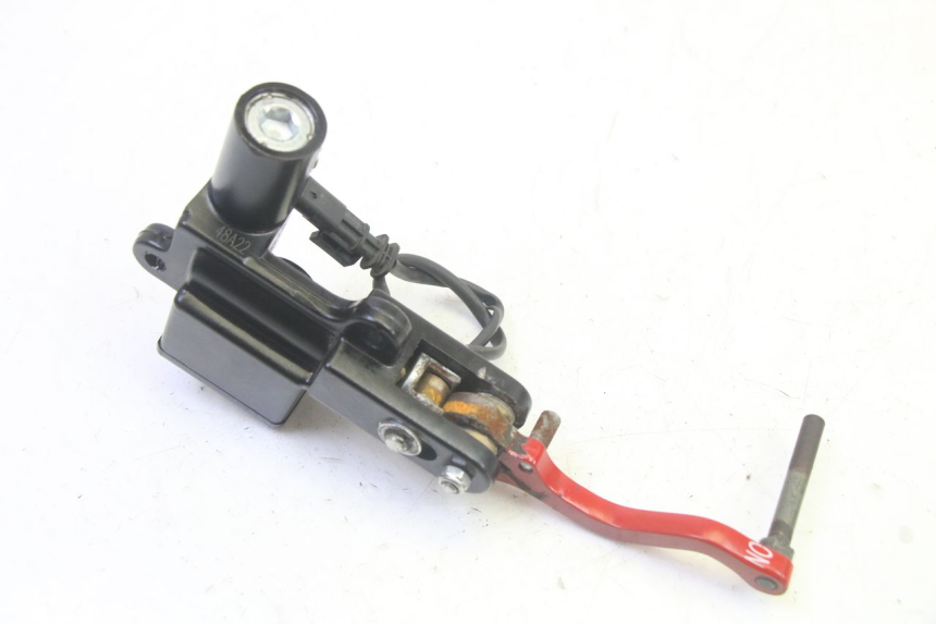 photo de PARKING BRAKE LEVER LIGIER PULSE 3 1 (2014 - 2020) - Fixing points details