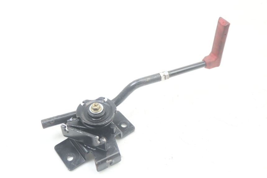 photo de PARKING BRAKE LEVER QUADRO 3D S 350 (2013 - 2018)