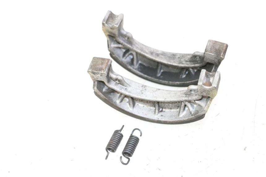 photo de BRAKE SHOE PEUGEOT KISBEE 4T 50 (2018 - 2022)