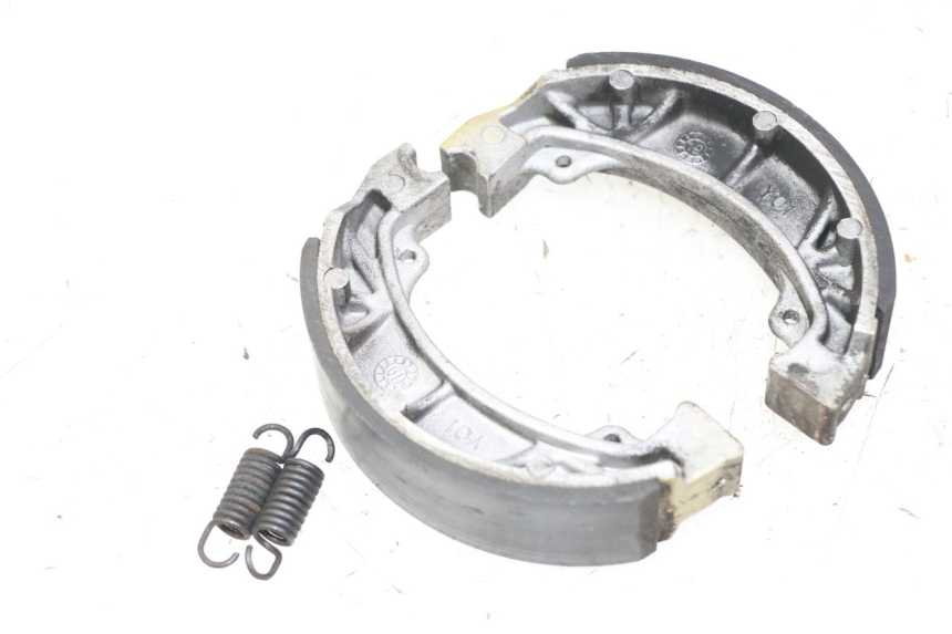 photo de BRAKE SHOE PEUGEOT KISBEE 4T 50 (2018 - 2022)