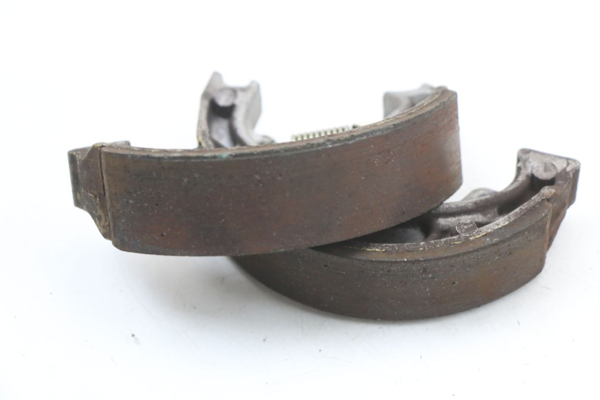 photo de BRAKE SHOE PEUGEOT KISBEE 4T 50 (2018 - 2022)