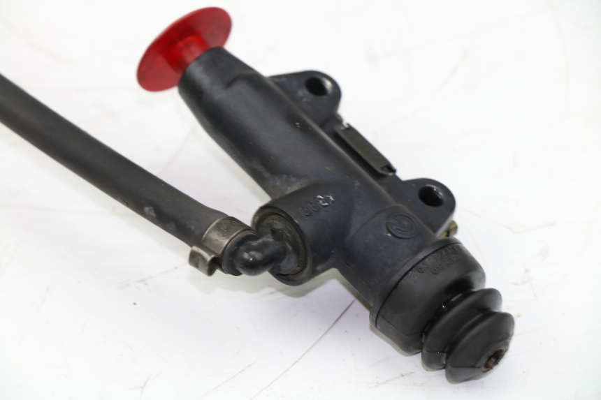 photo de REAR BRAKE MASTER CYLINDER BMW R RT 850 (1999 - 2007)