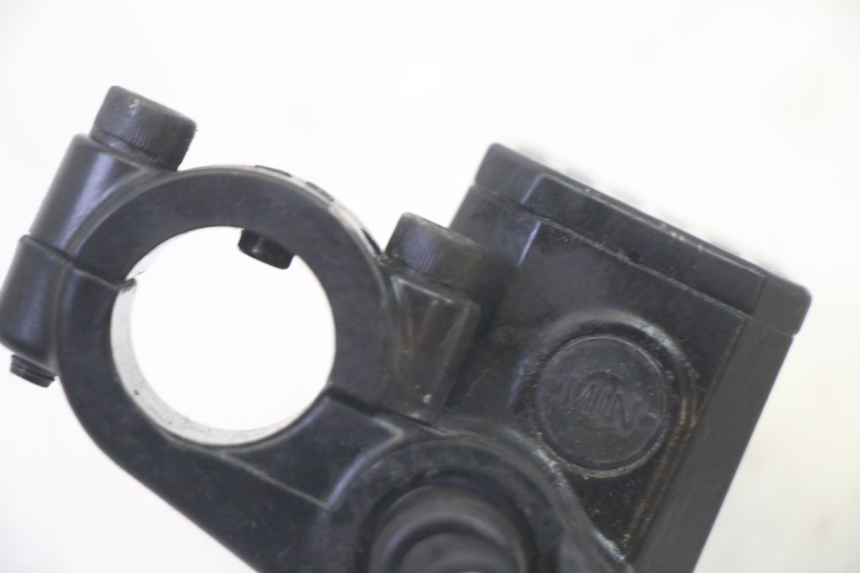 photo de FRONT BRAKE MASTER CYLINDER ADIVA AD3 300 (2014 - 2020)