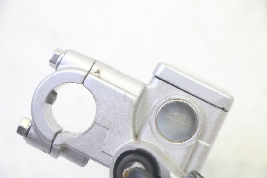 photo de FRONT BRAKE MASTER CYLINDER KYMCO AGILITY 16+ 4T 50 (2018 - 2023) - Technical close-up