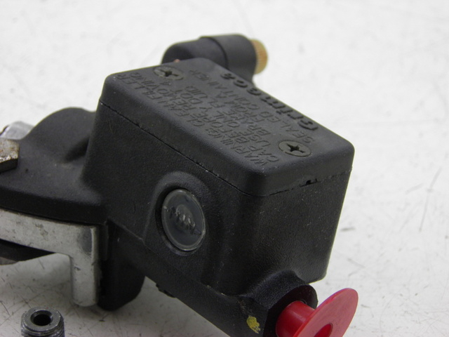 photo de FRONT BRAKE MASTER CYLINDER APRILIA SCARABEO 100 (2003 - 2012)