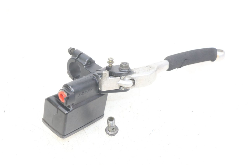 photo de FRONT BRAKE MASTER CYLINDER SUZUKI BURGMAN 650 (2002 - 2004)