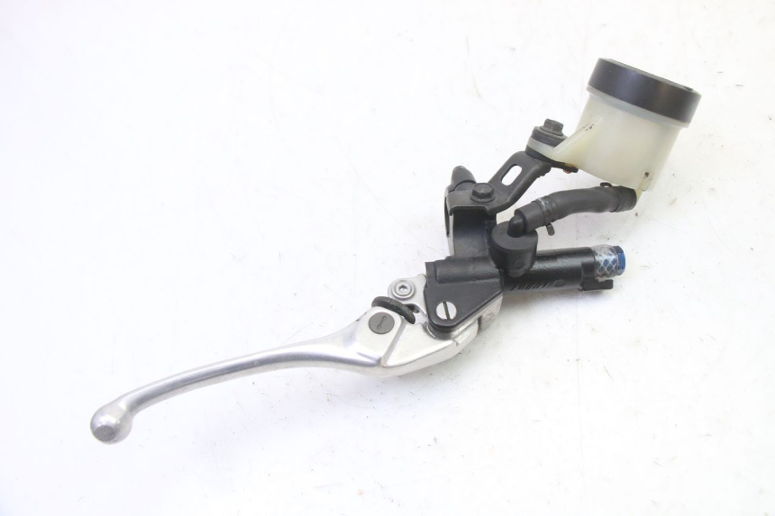 photo de FRONT BRAKE MASTER CYLINDER HONDA CBR RR FIREBLADE 900 (1992 - 1994)