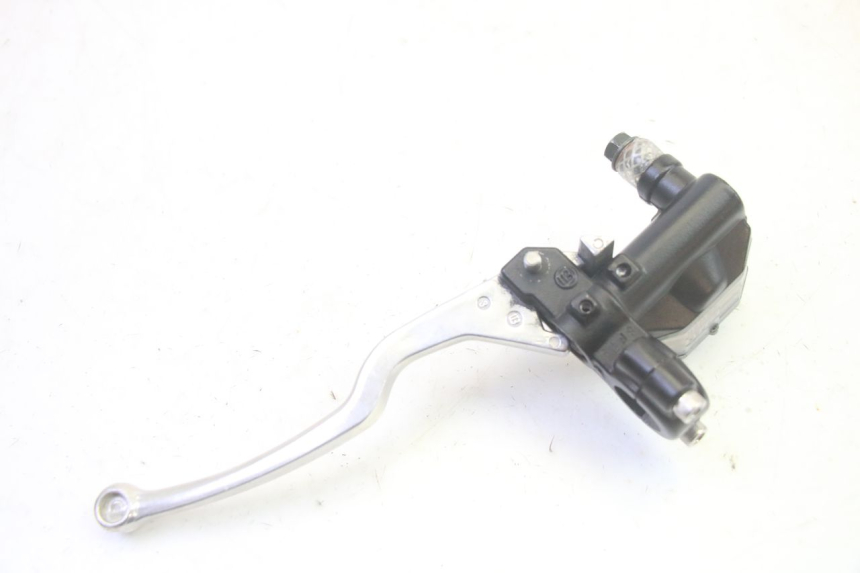 photo de FRONT BRAKE MASTER CYLINDER SYM CROX 4T 50 (2016 - 2023) - Technical close-up
