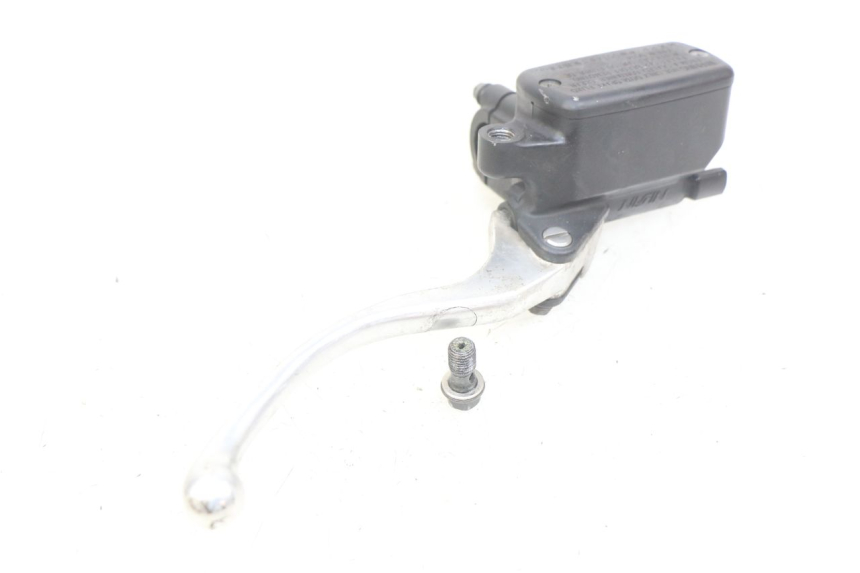 photo de FRONT BRAKE MASTER CYLINDER HONDA FJS SILVERWING SILVER WING 400 (2009 - 2016)