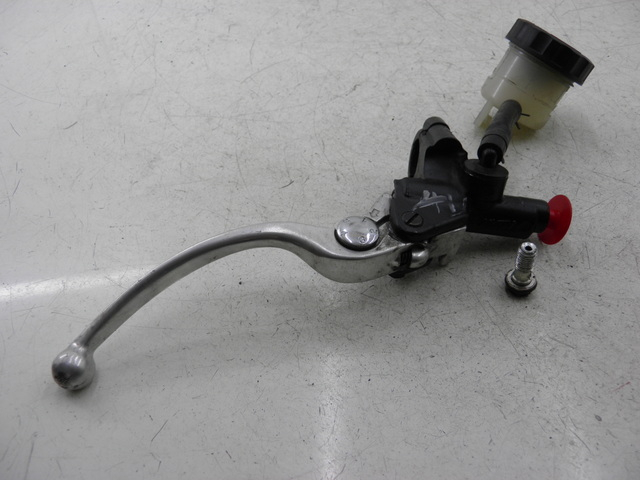 photo de FRONT BRAKE MASTER CYLINDER KAWASAKI ZX 9R NINJA 900 (1999 - 2001) - Main view