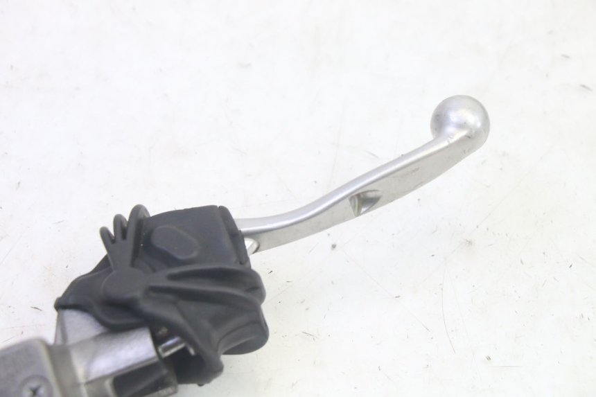 photo de FRONT BRAKE MASTER CYLINDER KAWASAKI KXF KX-F 250 (2017 - 2019) - Alternative perspective