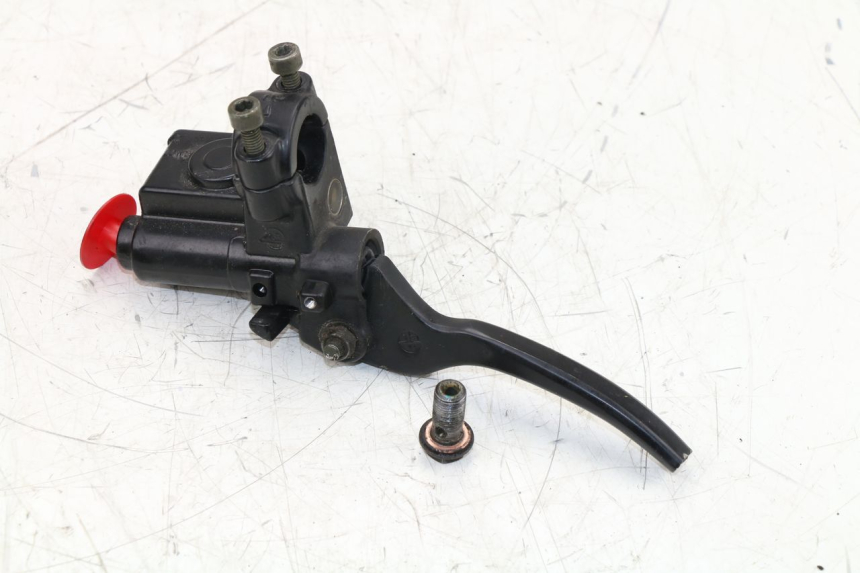 photo de FRONT MASTER CYLINDER PEUGEOT KISBEE 4T 50 (2010 - 2017)