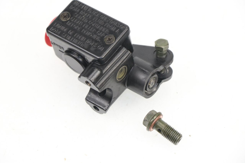 photo de FRONT MASTER CYLINDER PEUGEOT KISBEE 4T 50 (2010 - 2017)