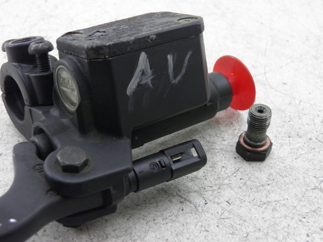 photo de FRONT BRAKE MASTER CYLINDER PIAGGIO CARNABY 125 (2007 - 2011)