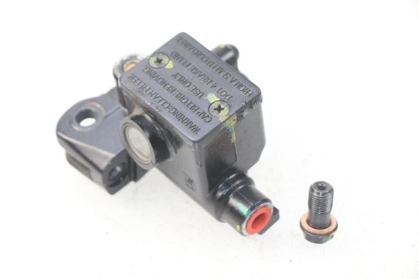photo de FRONT BRAKE MASTER CYLINDER PIAGGIO LIBERTY IGET 4T 50 (2015 - 2020)