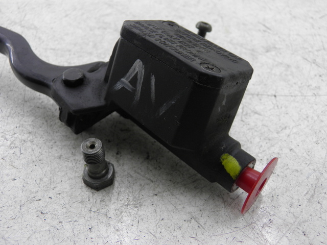 photo de FRONT BRAKE MASTER CYLINDER PIAGGIO X8 125 (2004 - 2007)