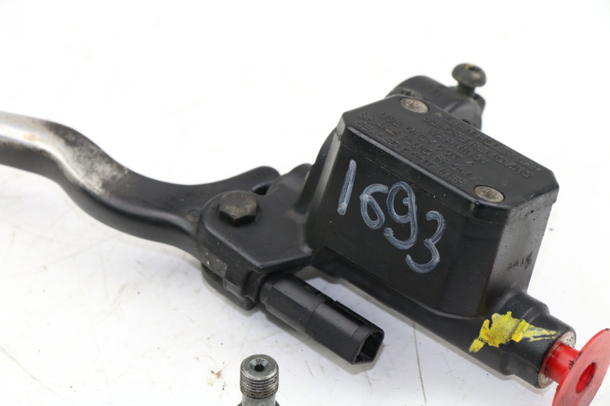 photo de FRONT BRAKE MASTER CYLINDER PIAGGIO X8 125 (2004 - 2007)