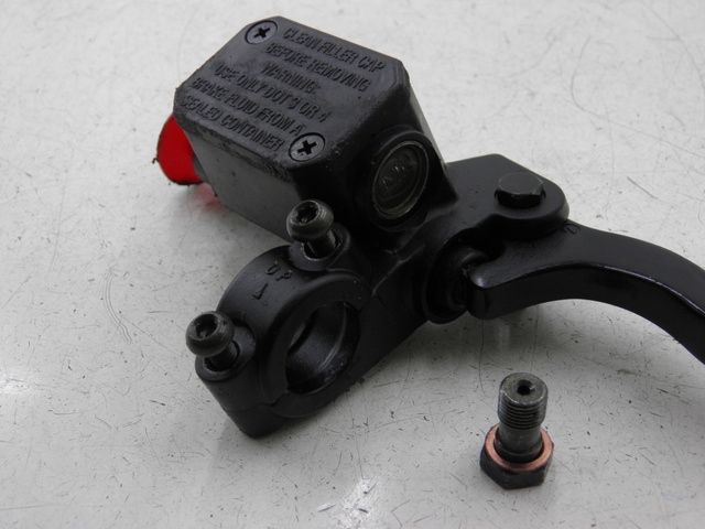 photo de FRONT MASTER CYLINDER PIAGGIO X9 EVOLUTION 125 (2003 - 2007)