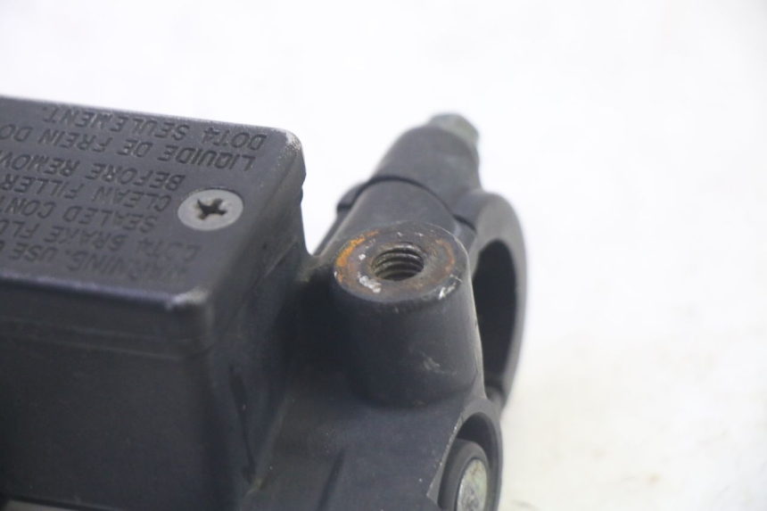 photo de FRONT BRAKE MASTER CYLINDER LIGIER PULSE 3 1 (2014 - 2020) - Alternative perspective
