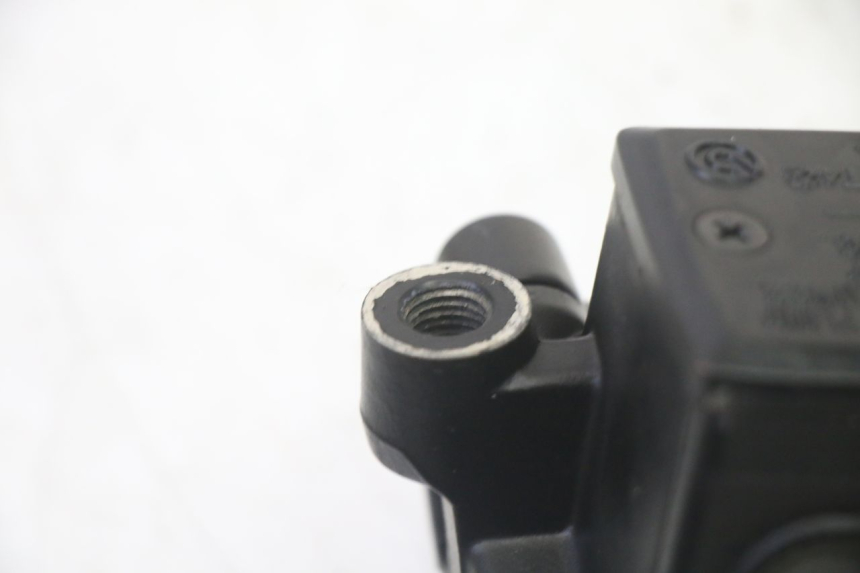 photo de FRONT BRAKE MASTER CYLINDER YAMAHA TDM ABS 900 (2002 - 2014)