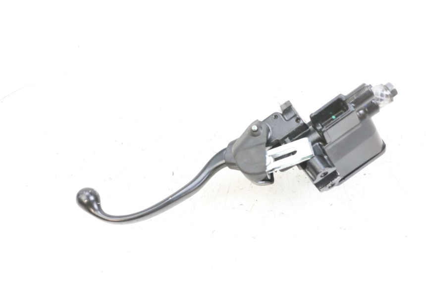 photo de FRONT BRAKE MASTER CYLINDER YAMAHA TRICITY 300 (2020 - 2024) - Alternative perspective