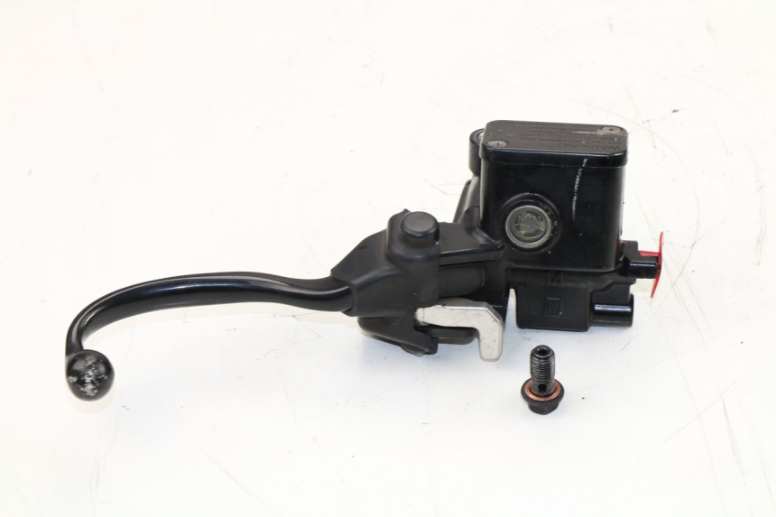 photo de FRONT BRAKE MASTER CYLINDER YAMAHA TRICITY 125 (2012 - 2016)