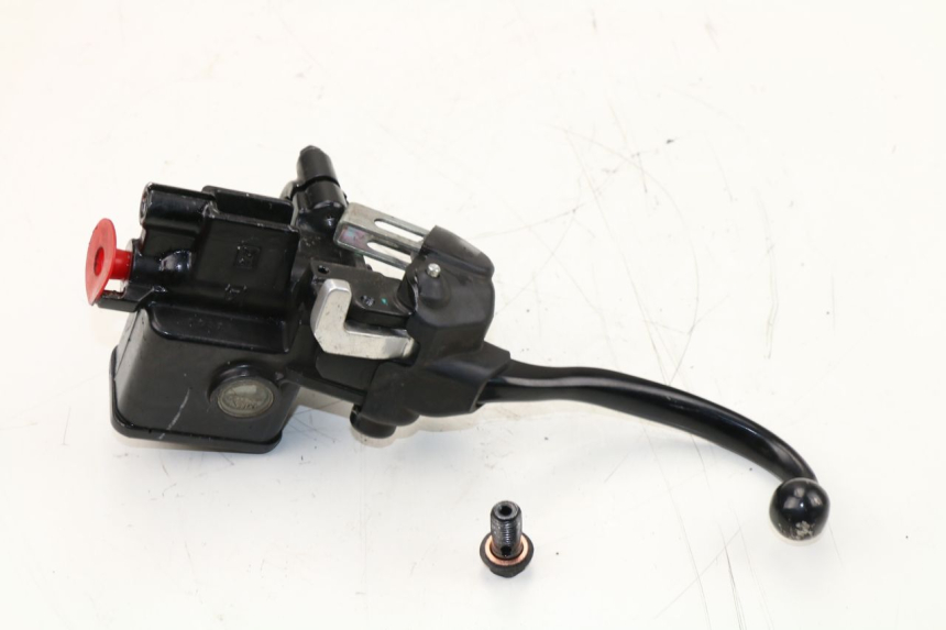 photo de FRONT BRAKE MASTER CYLINDER YAMAHA TRICITY 125 (2012 - 2016)