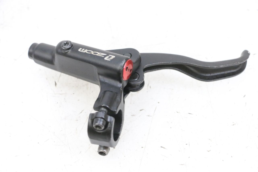 photo de FRONT MASTER CYLINDER DUALTRON VICTOR LIMITED 1