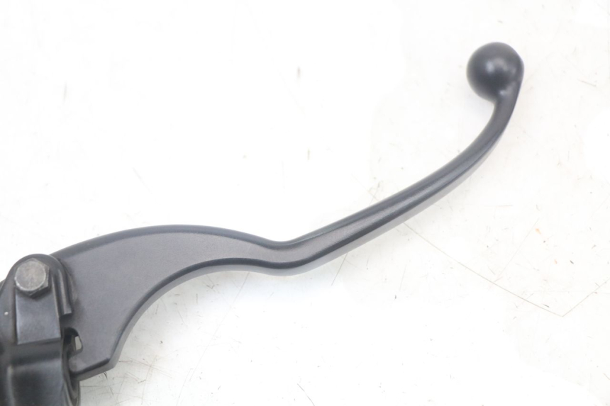 photo de FRONT MASTER CYLINDER YAMAHA XMAX X-MAX ABS 125 (2017 - 2020) - Alternative perspective