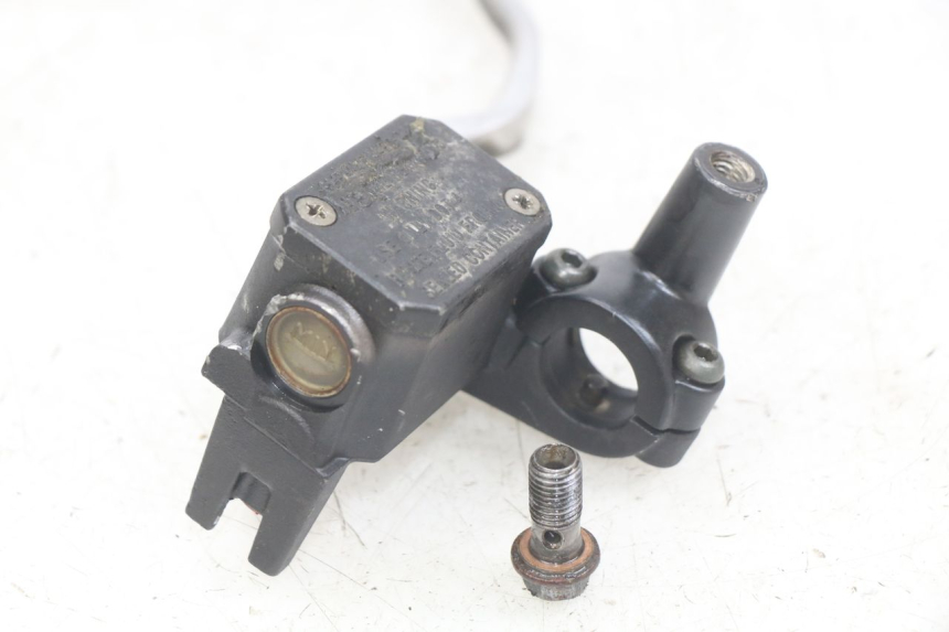 photo de FRONT MASTER CYLINDER YAMAHA X-MAX XMAX 250 (2006 - 2009)