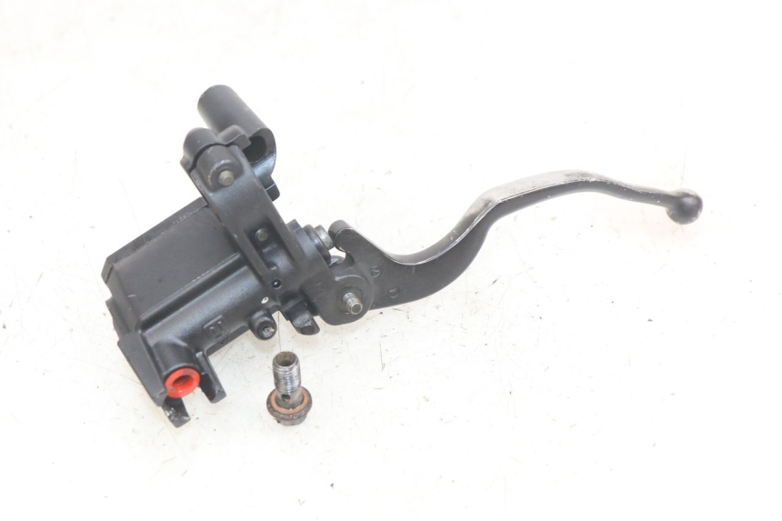 photo de FRONT MASTER CYLINDER YAMAHA X-MAX XMAX 250 (2006 - 2009)