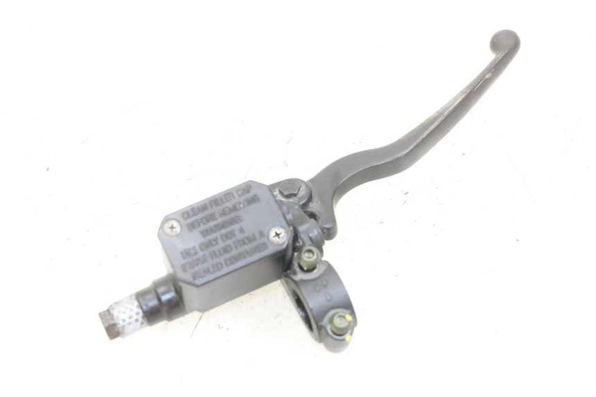photo de FRONT BRAKE MASTER CYLINDER PIAGGIO XEVO - X EVO 125 (2007 - 2016) - Technical close-up