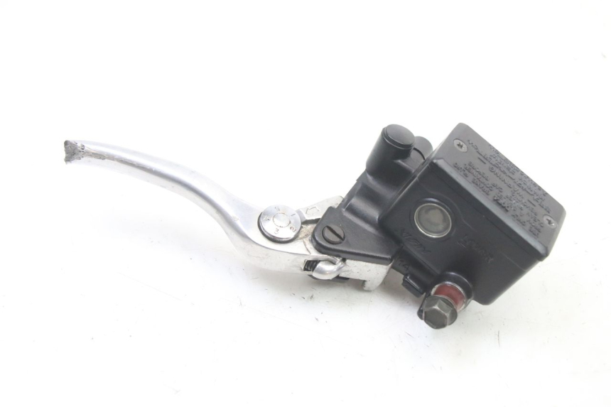photo de FRONT BRAKE MASTER CYLINDER YAMAHA FZS FAZER 600 (2001 - 2003)