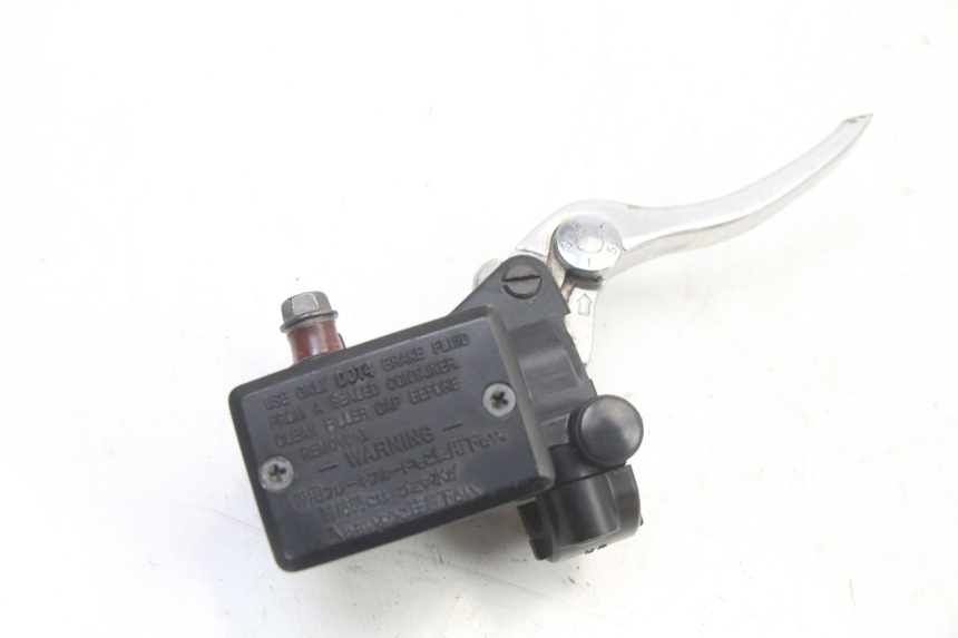 photo de FRONT BRAKE MASTER CYLINDER YAMAHA FZS FAZER 600 (2001 - 2003)
