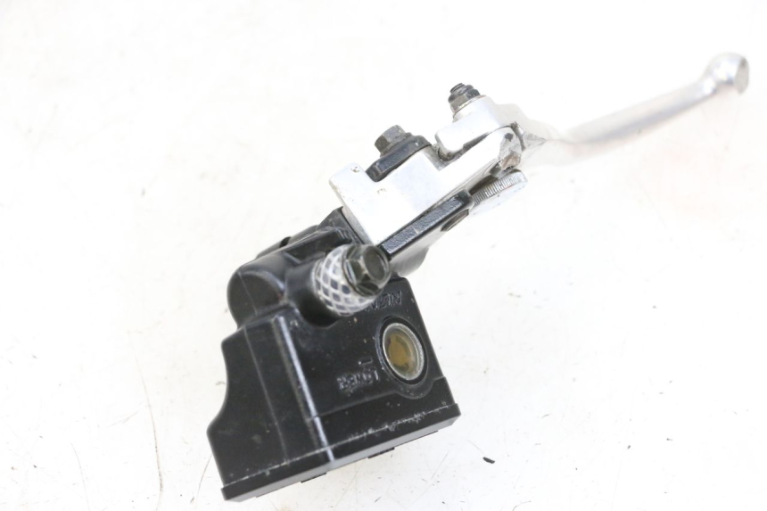 photo de FRONT BRAKE MASTER CYLINDER KAWASAKI ZR 7 750 (1999 - 2001) - Alternative perspective