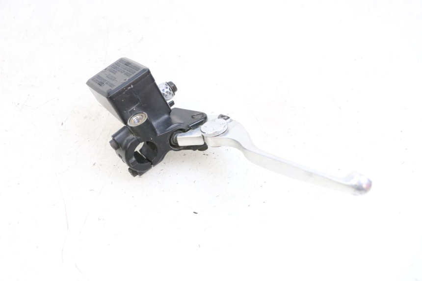 photo de FRONT BRAKE MASTER CYLINDER KAWASAKI ZR 7 750 (1999 - 2001) - Fixing points details