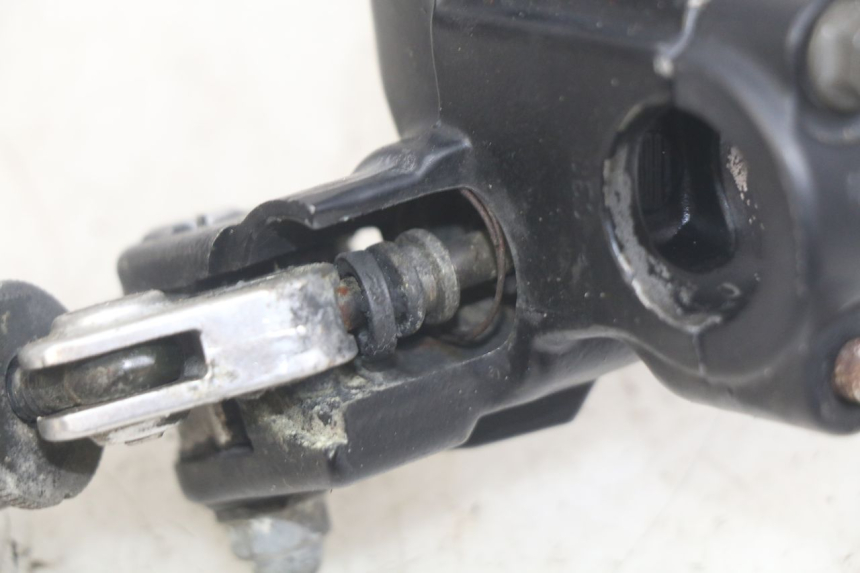 photo de CLUTCH MASTER CYLINDER HONDA CBR F SC25 1000 (1989 - 1992)