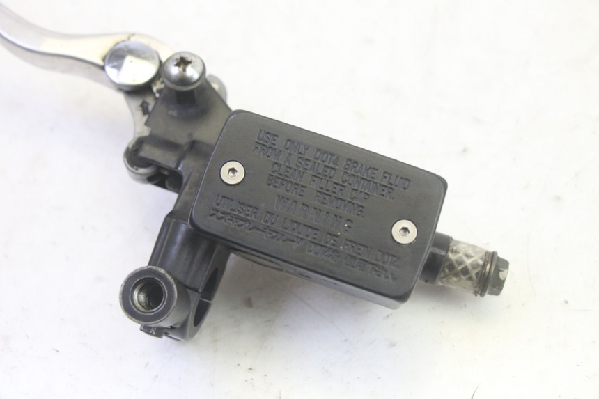 photo de CLUTCH MASTER CYLINDER SUZUKI DL V STROM 1000 (2002 - 2007) - Zoom on usage condition