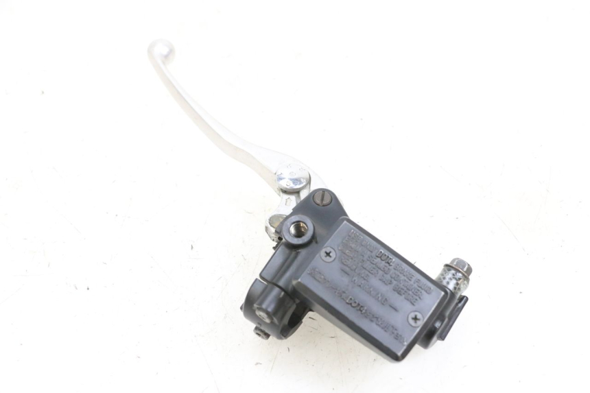 photo de CLUTCH MASTER CYLINDER YAMAHA FJR ABS 1300 (2006 - 2012) - Technical close-up