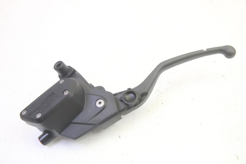 photo de CLUTCH MASTER CYLINDER BMW R GS 1250 (2021 - 2024) - Technical close-up