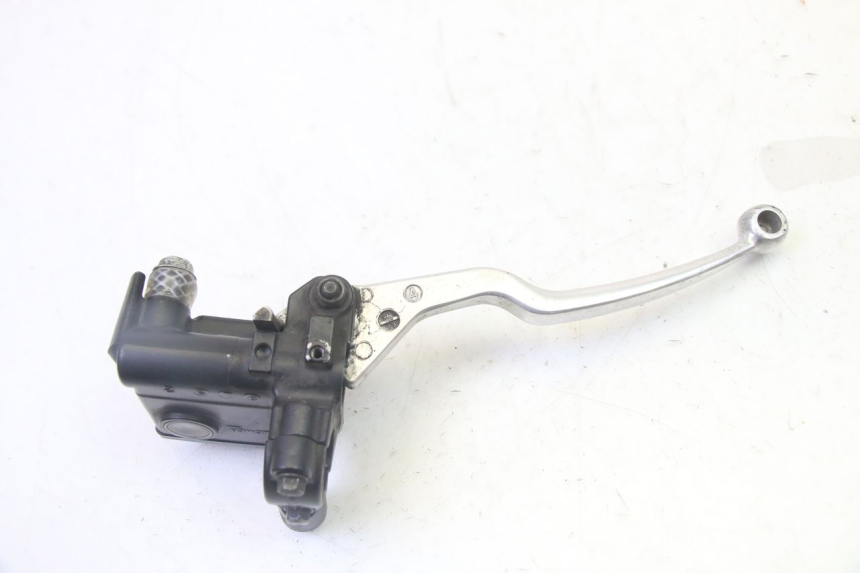 photo de REAR BRAKE MASTER CYLINDER SUZUKI BURGMAN 125 (2007 - 2014)