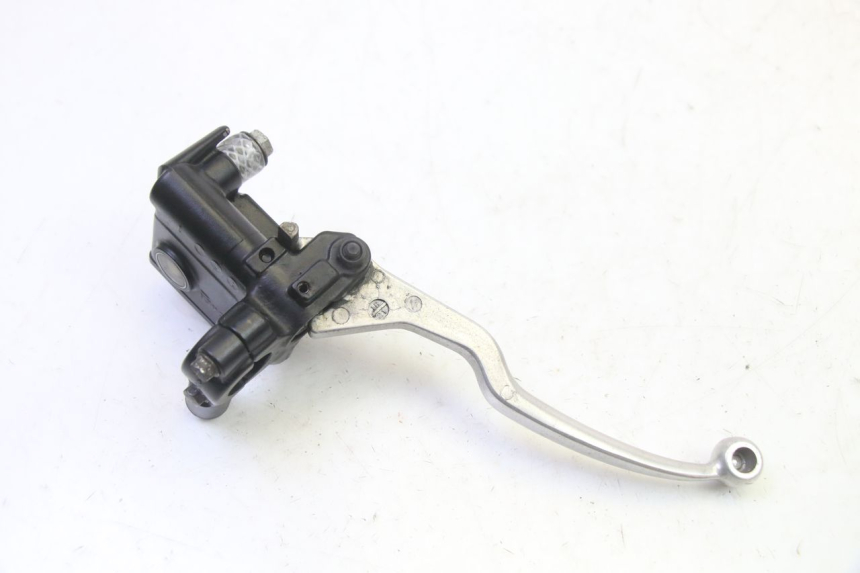 photo de REAR BRAKE MASTER CYLINDER SUZUKI BURGMAN 125 (2007 - 2014)