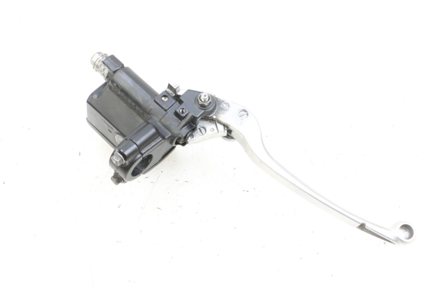 photo de REAR BRAKE MASTER CYLINDER SUZUKI BURGMAN 650 (2013 - 2020)