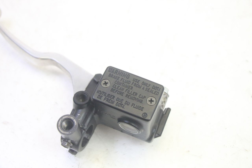 photo de REAR BRAKE MASTER CYLINDER SUZUKI BURGMAN 125 (2007 - 2014) - Zoom on usage condition