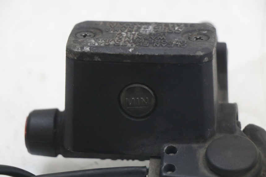 photo de REAR BRAKE MASTER CYLINDER BMW C1 125 (2000 - 2003)