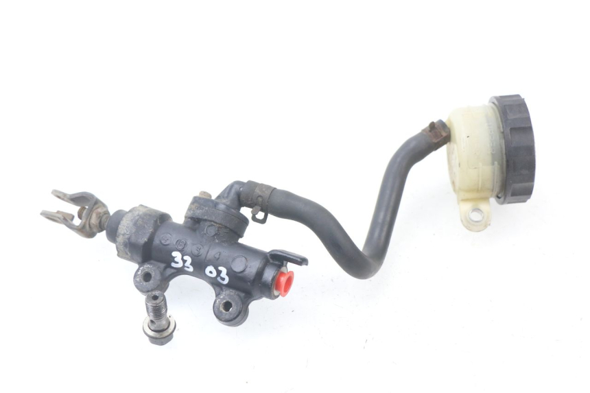 photo de REAR BRAKE MASTER CYLINDER HONDA CBF 500 (2004 - 2007)