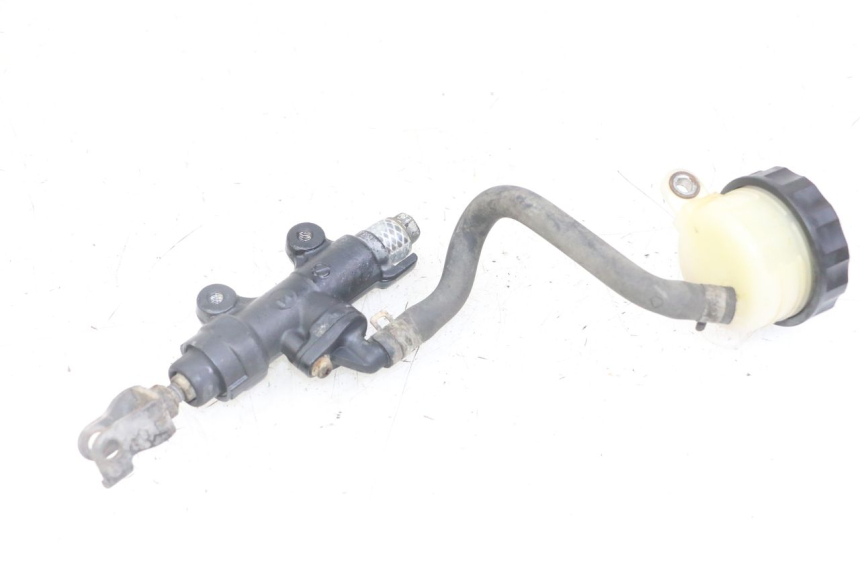 photo de REAR BRAKE MASTER CYLINDER HONDA CBF 500 (2004 - 2007)