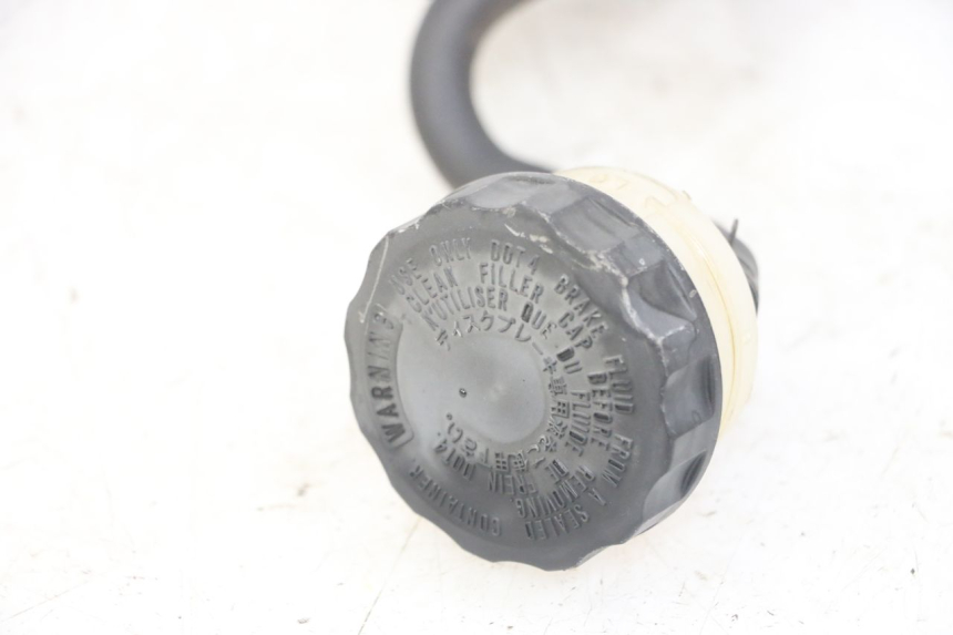photo de REAR BRAKE MASTER CYLINDER HONDA CBF 500 (2004 - 2007)