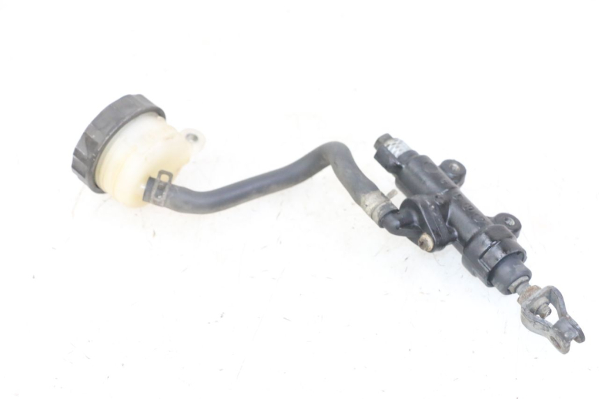 photo de REAR BRAKE MASTER CYLINDER HONDA CBF 500 (2004 - 2007)