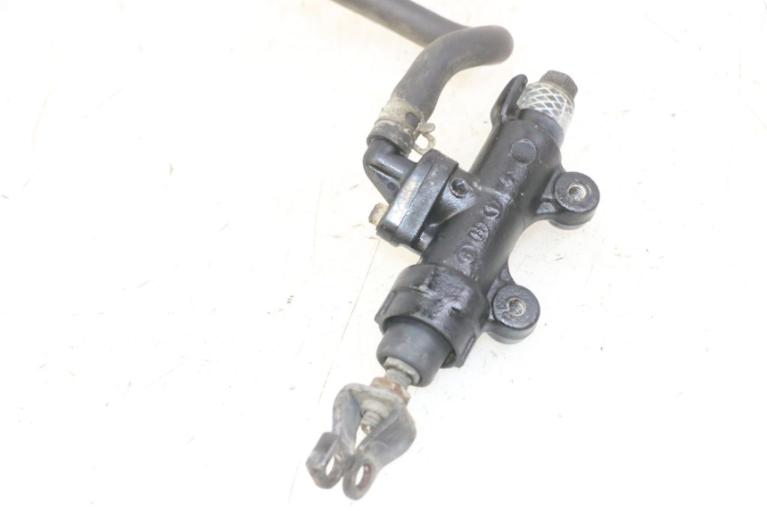 photo de REAR BRAKE MASTER CYLINDER HONDA CBF 500 (2004 - 2007)